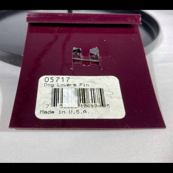 Dog Lover brooch with charms, never off card - Picture 6 of 12